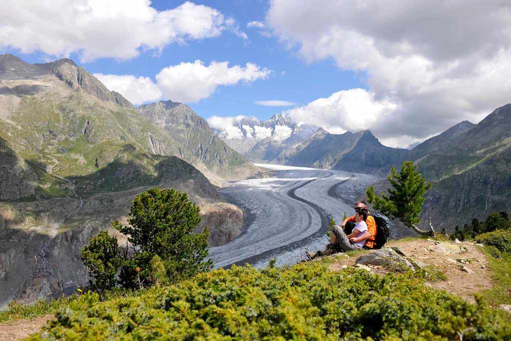 Well signposted hiking trails in Valais